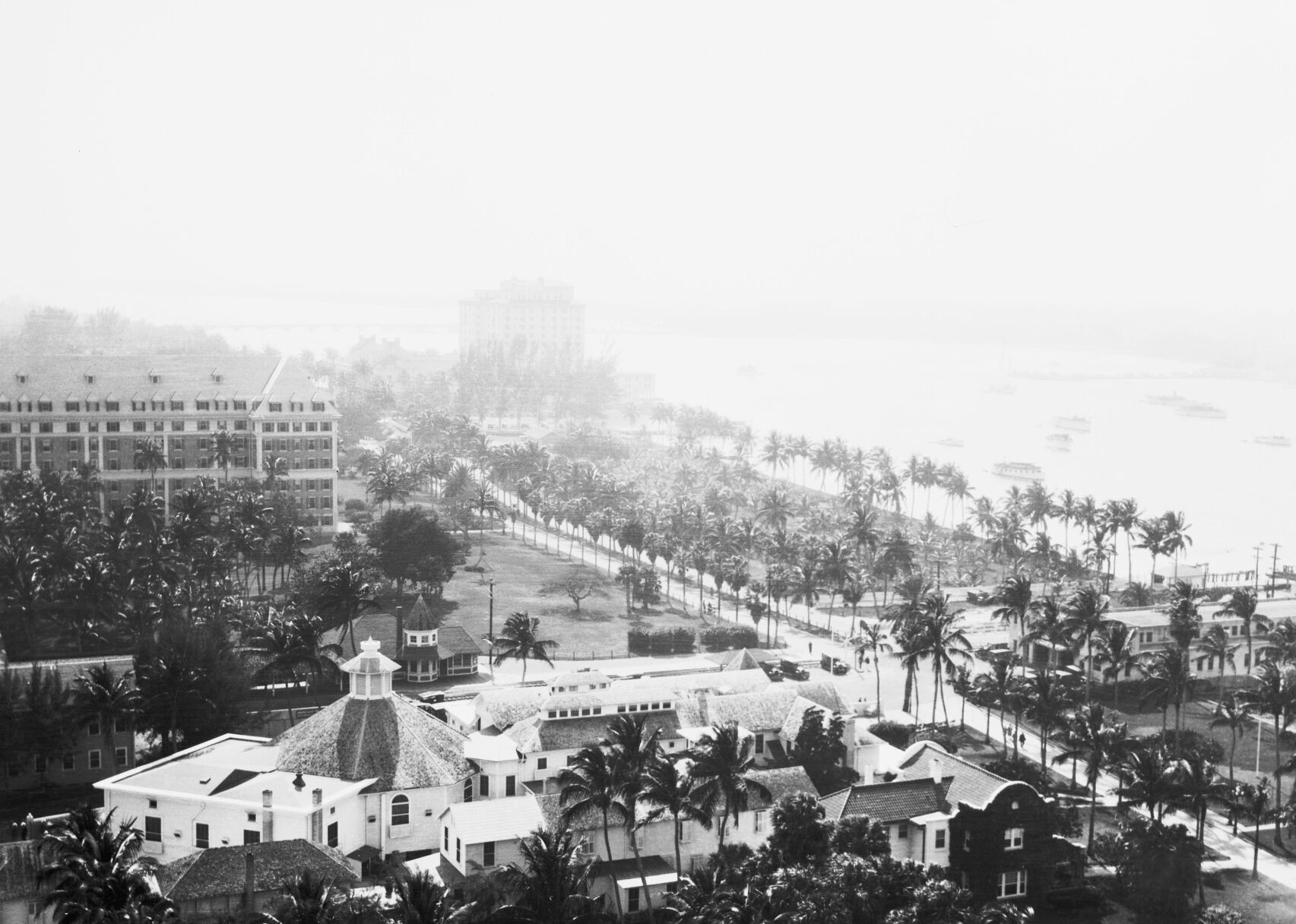 1945: Homestead Hurricane destroys blimp hangars